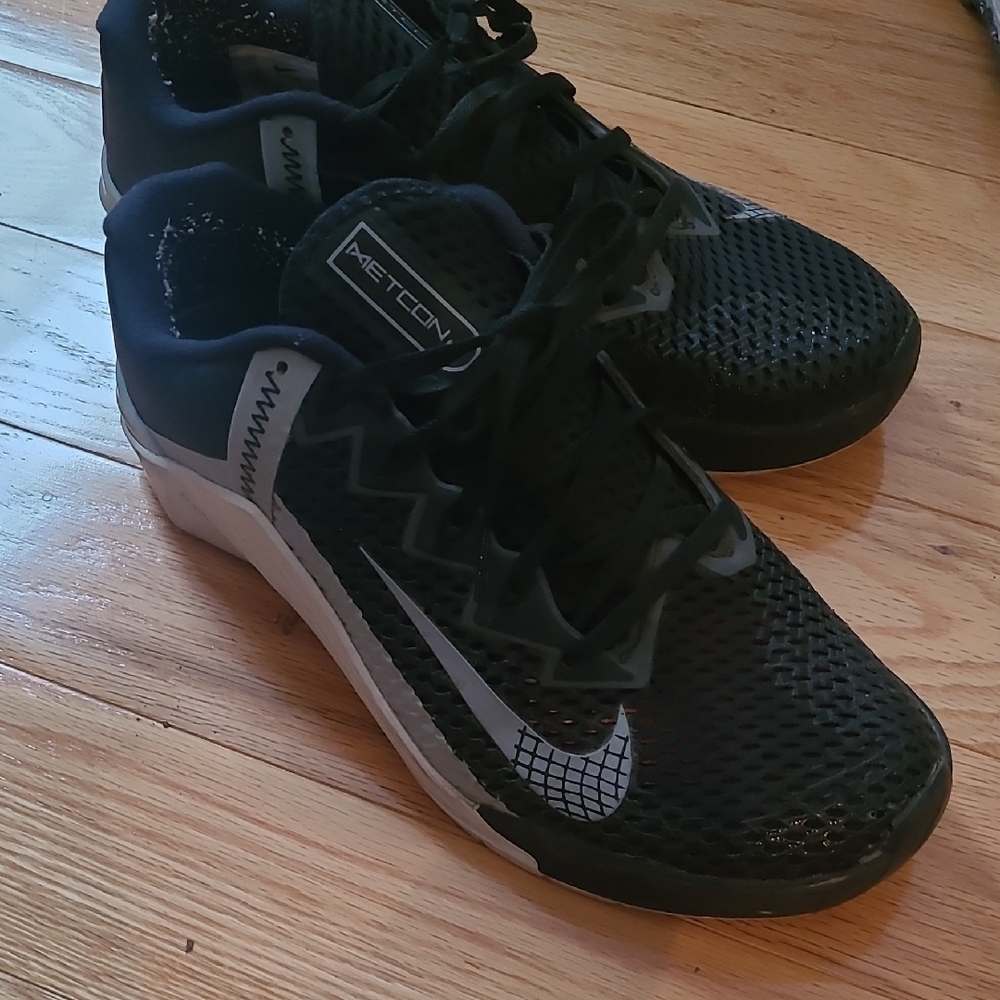 Nike Metcon Black and Gray Trainers